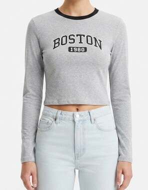 EDIKTED Boston 1980 Graphic Long Sleeve Top Womens S Y2K Vintage Ringer Varsity